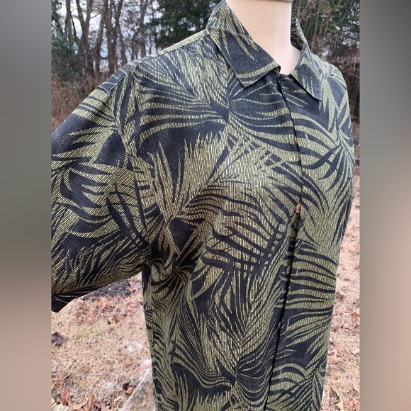 Silk Palm Leaf Hawaiian Button-Up Shirt - Picture 4 of 16